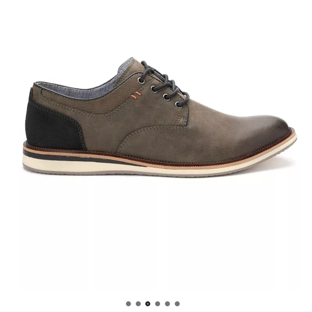 Men's dress shoes
